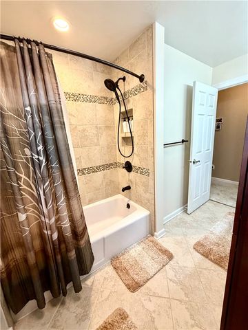 5005 Northlawn Cir, Murrysville, PA 15668