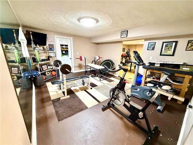 5005 Northlawn Cir, Murrysville, PA 15668
