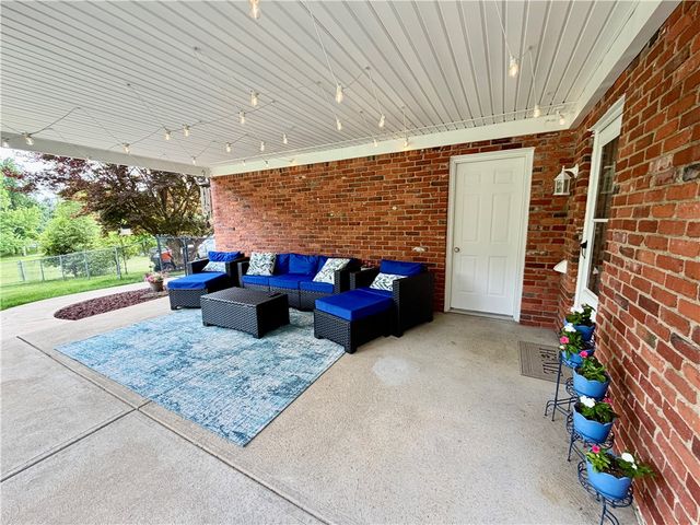 5005 Northlawn Cir, Murrysville, PA 15668