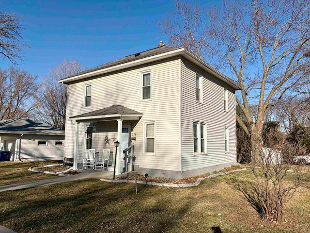 714 SW 4th Avenue, Independence, IA 50644