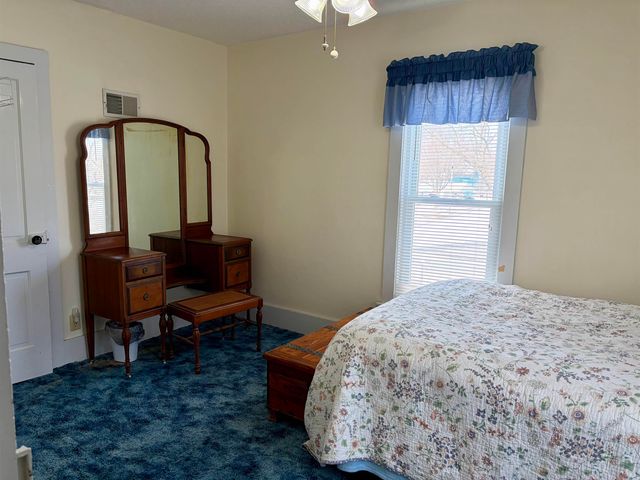 714 SW 4th Avenue, Independence, IA 50644