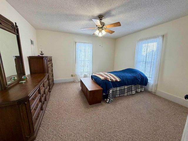 714 SW 4th Avenue, Independence, IA 50644