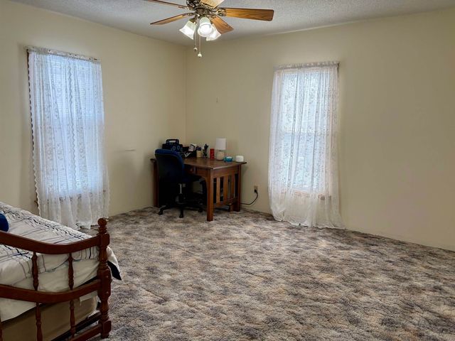 714 SW 4th Avenue, Independence, IA 50644