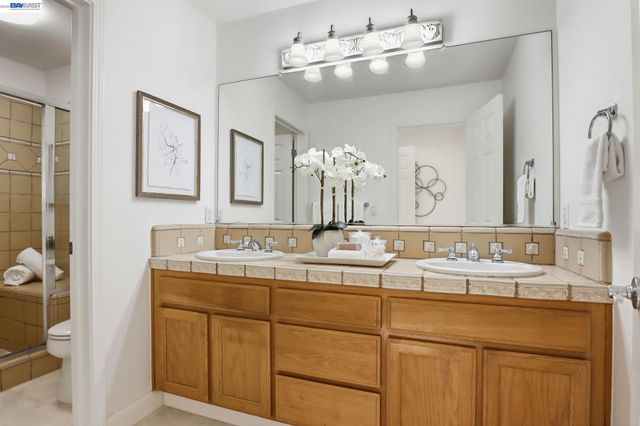 19455 Buren Pl, Castro Valley, CA 94552