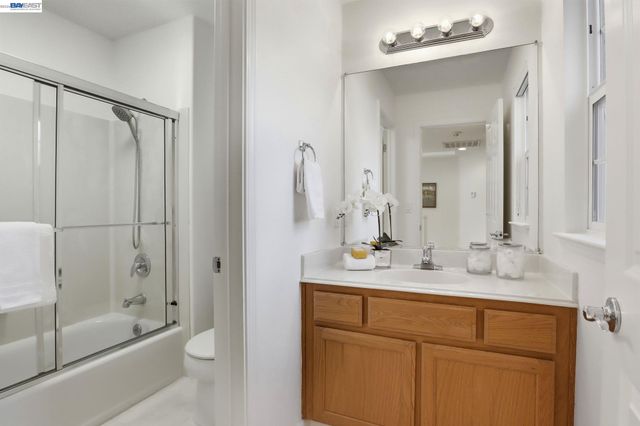 19455 Buren Pl, Castro Valley, CA 94552