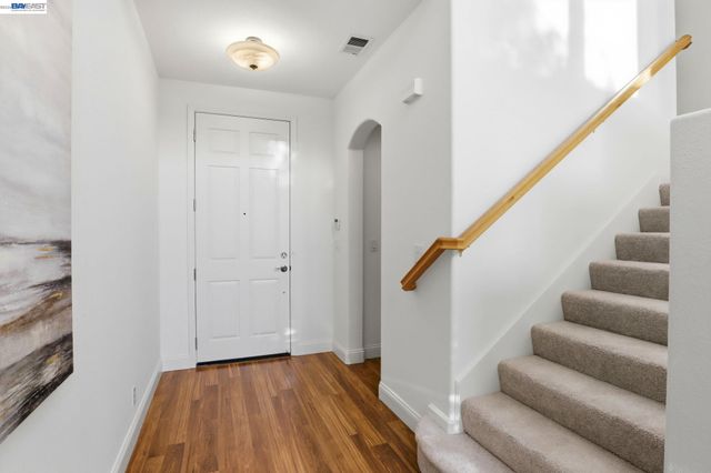 19455 Buren Pl, Castro Valley, CA 94552