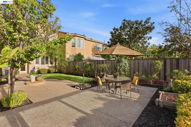 19455 Buren Pl, Castro Valley, CA 94552