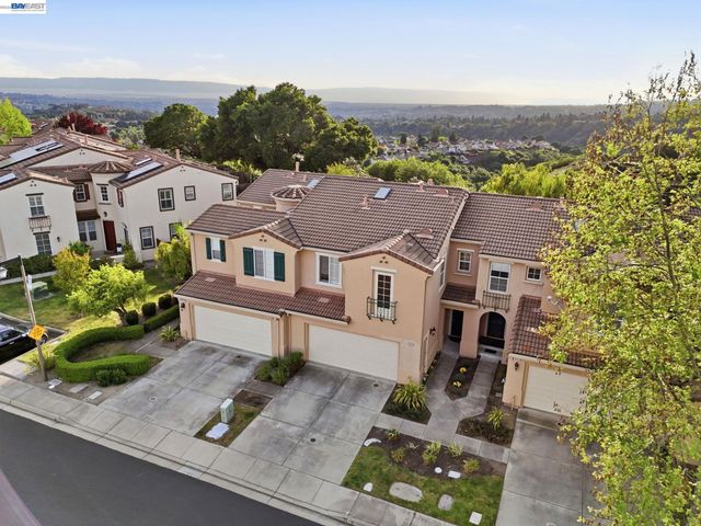 19455 Buren Pl, Castro Valley, CA 94552