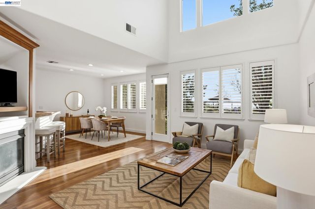 19455 Buren Pl, Castro Valley, CA 94552