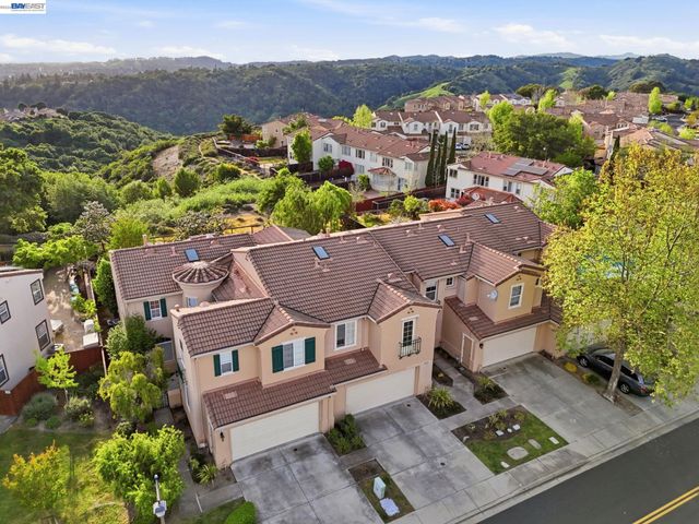 19455 Buren Pl, Castro Valley, CA 94552