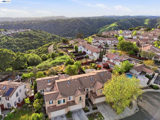 19455 Buren Pl, Castro Valley, CA 94552