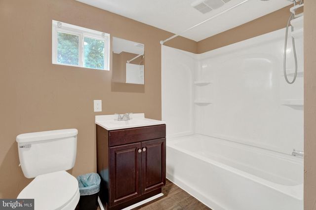1608 W POPLAR TER, York, PA 17404