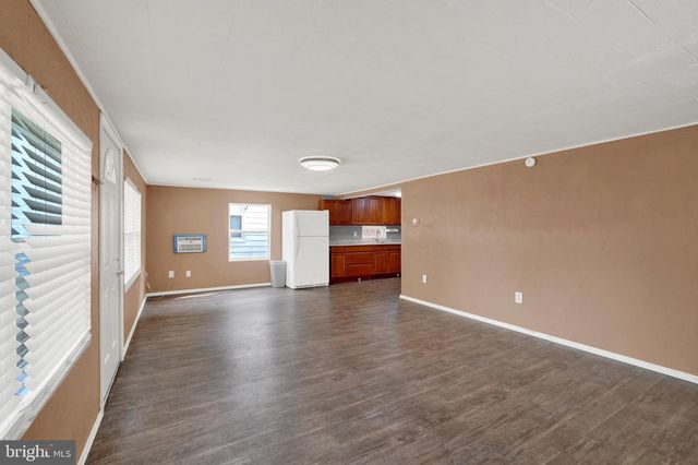 1608 W POPLAR TER, York, PA 17404