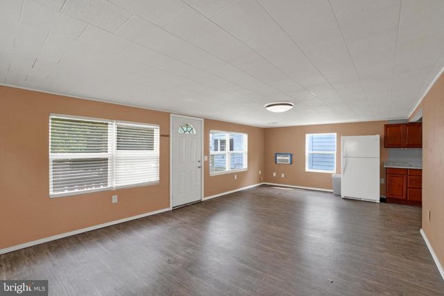 1608 W POPLAR TER, York, PA 17404