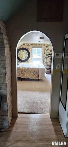 1613 N 6TH Street, Quincy, IL 62301