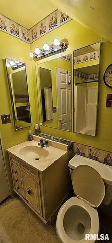 1613 N 6TH Street, Quincy, IL 62301