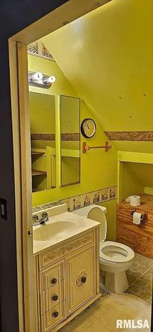 1613 N 6TH Street, Quincy, IL 62301