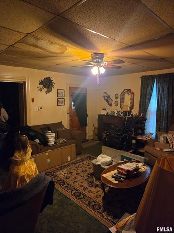 1613 N 6TH Street, Quincy, IL 62301