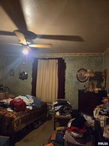 1613 N 6TH Street, Quincy, IL 62301