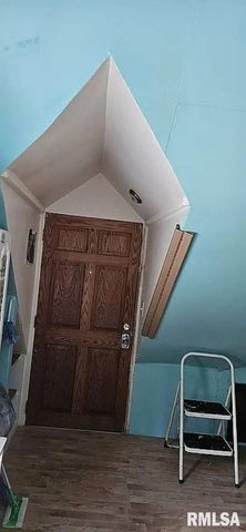 1613 N 6TH Street, Quincy, IL 62301