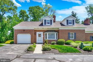 1679 WYNTRE BROOKE DR #5K, York, PA 17403