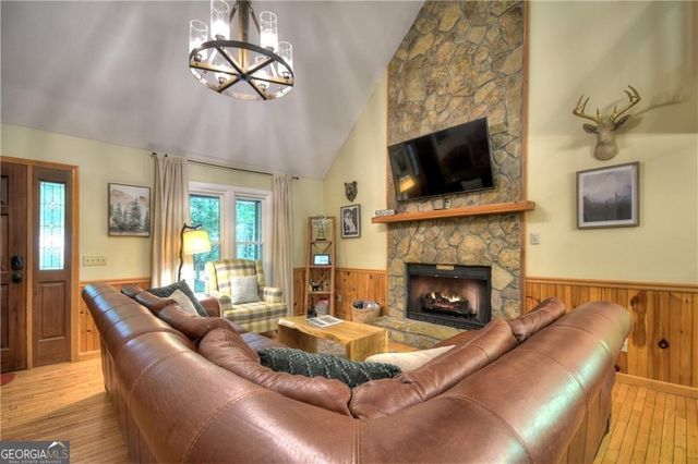 276 Pine Ridge Road, Ellijay, GA 30536