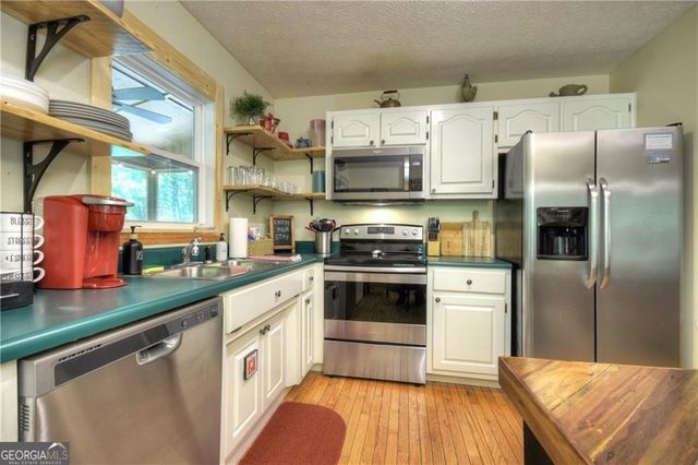 276 Pine Ridge Road, Ellijay, GA 30536