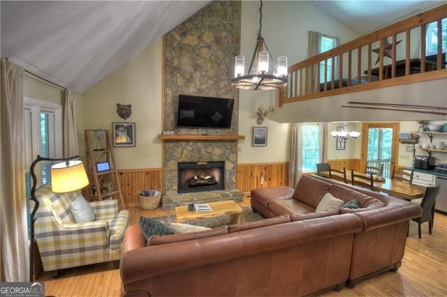 276 Pine Ridge Road, Ellijay, GA 30536