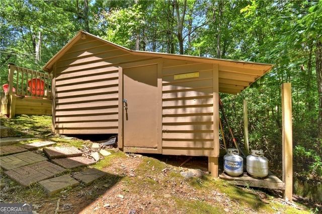 276 Pine Ridge Road, Ellijay, GA 30536