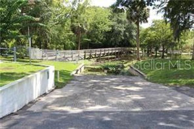 313 DIRKSEN DRIVE F7, Debary, FL 32713