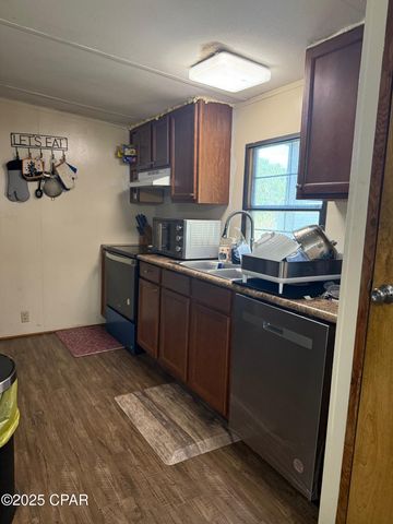 9412 Pat Road, Youngstown, FL 32466