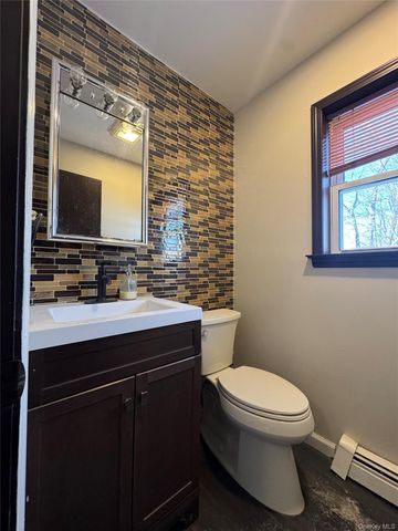 27 Dandelion Lane B, Wallkill, NY 12589