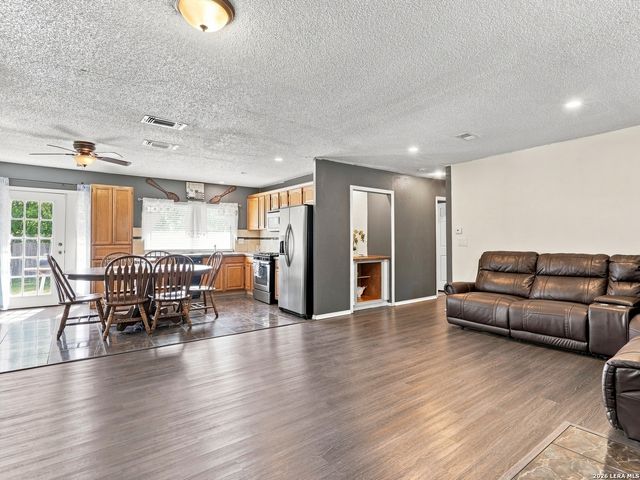 7614 Glen Briar, San Antonio, TX 78239