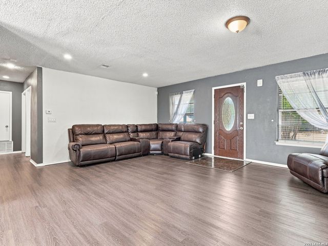 7614 Glen Briar, San Antonio, TX 78239
