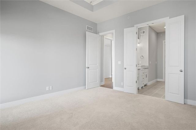 17366 S Raintree Drive Bldg J Unit 40, Olathe, KS 66062