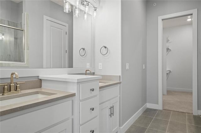 17366 S Raintree Drive Bldg J Unit 40, Olathe, KS 66062