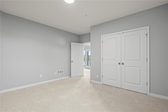 17366 S Raintree Drive Bldg J Unit 40, Olathe, KS 66062