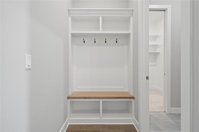 17366 S Raintree Drive Bldg J Unit 40, Olathe, KS 66062