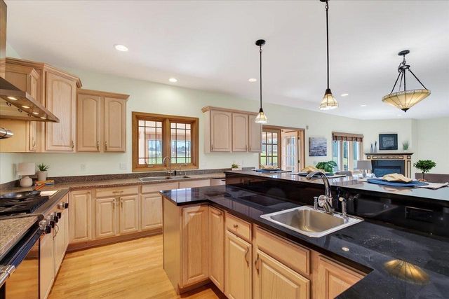 5753 Dawley Drive, Fitchburg, WI 53711