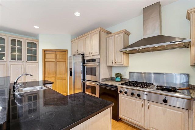 5753 Dawley Drive, Fitchburg, WI 53711