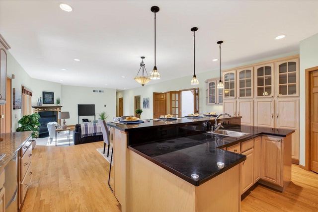 5753 Dawley Drive, Fitchburg, WI 53711