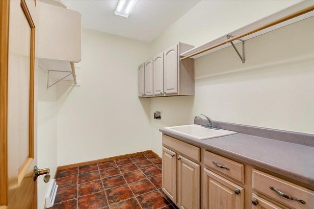 5753 Dawley Drive, Fitchburg, WI 53711