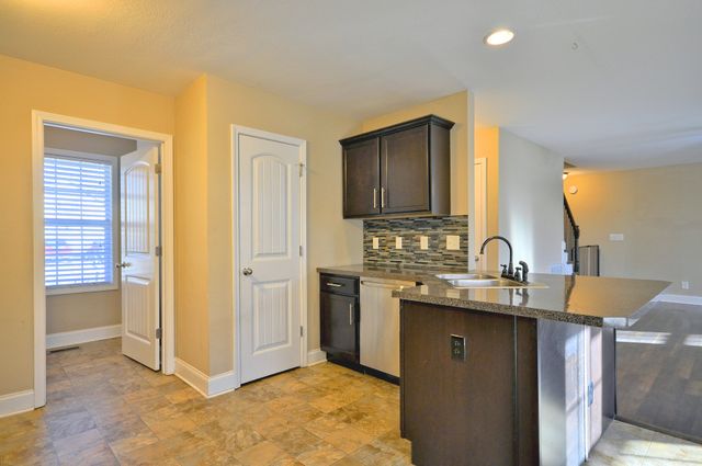 446 CYPRUS CT, Clarksville, TN 37040