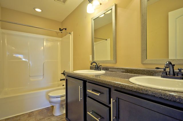 446 CYPRUS CT, Clarksville, TN 37040