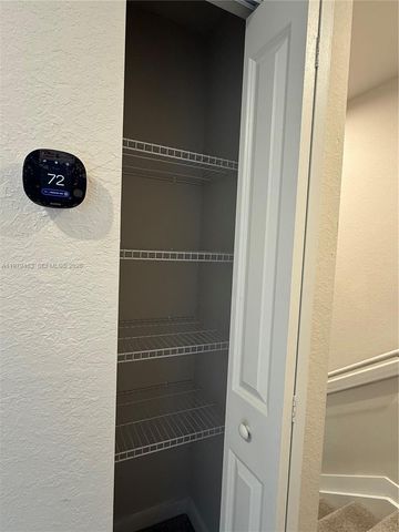 671 NW 10th Ct, Florida City, FL 33034