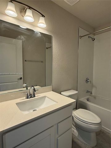 671 NW 10th Ct, Florida City, FL 33034