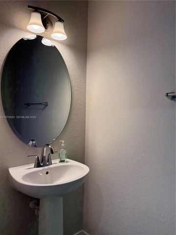 671 NW 10th Ct, Florida City, FL 33034