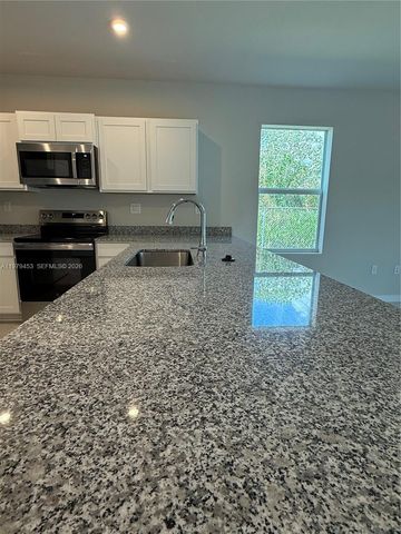 671 NW 10th Ct, Florida City, FL 33034