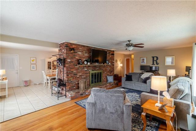 6354 Freeman Avenue, Kansas City, KS 66102