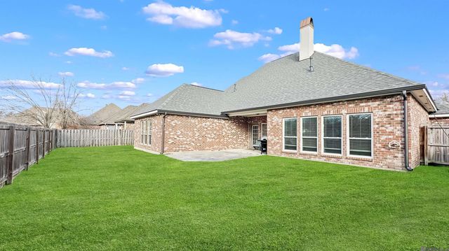 13583 Lakeway Dr, Prairieville, LA 70769
